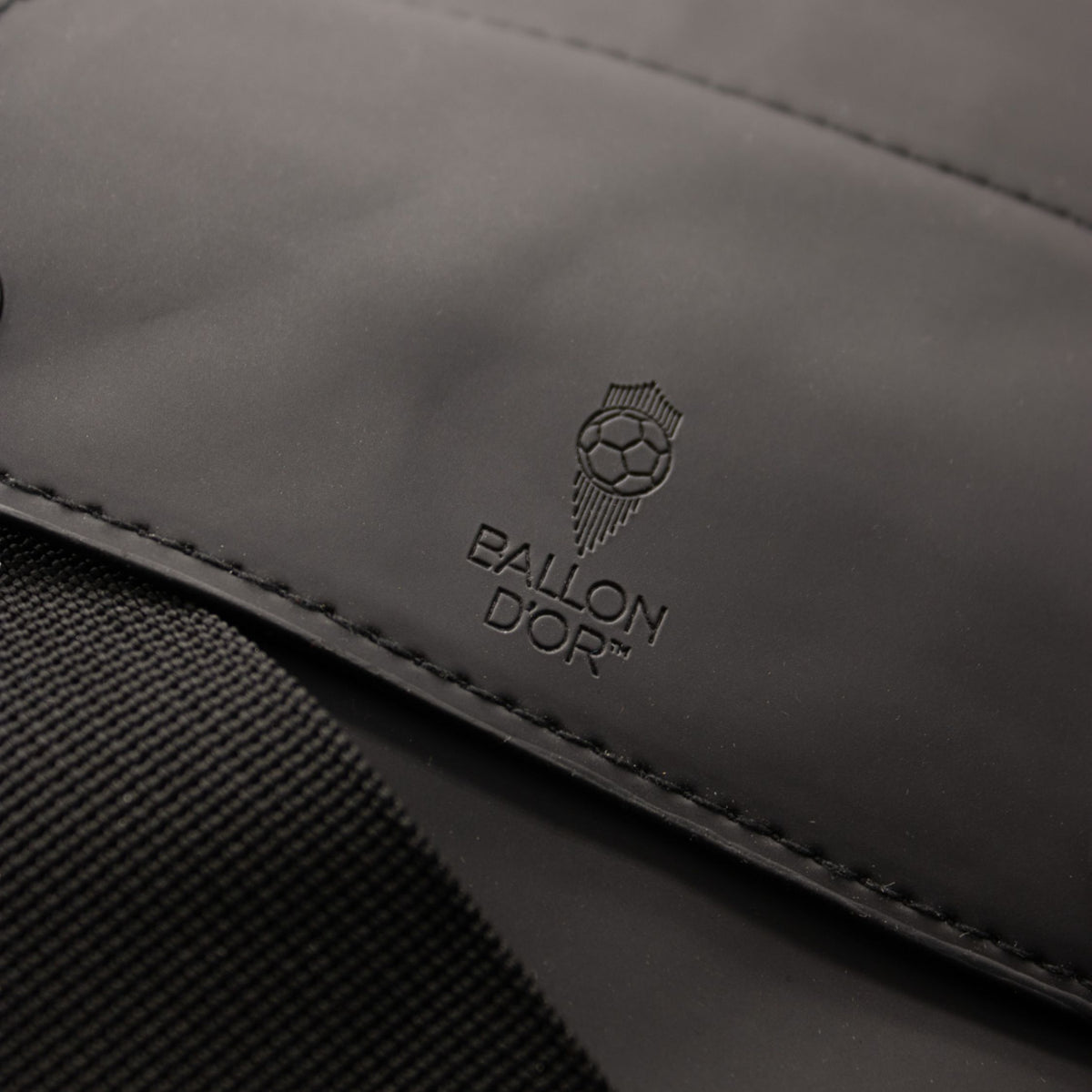 Sac de voyage Ballon d'Or™ noir ton sur ton