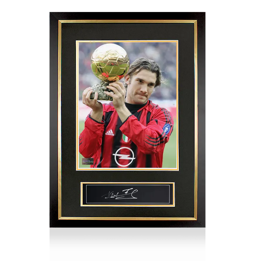 Plaque et cadre photo officiels dédicacés par Andriy Shevchenko, lauréat du Ballon d'Or™ 2004