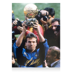 Photo officielle de Lothar Matthäus, lauréat du Ballon d'Or™ 1990, signée et encadrée, sous les couleurs de l'Internazionale