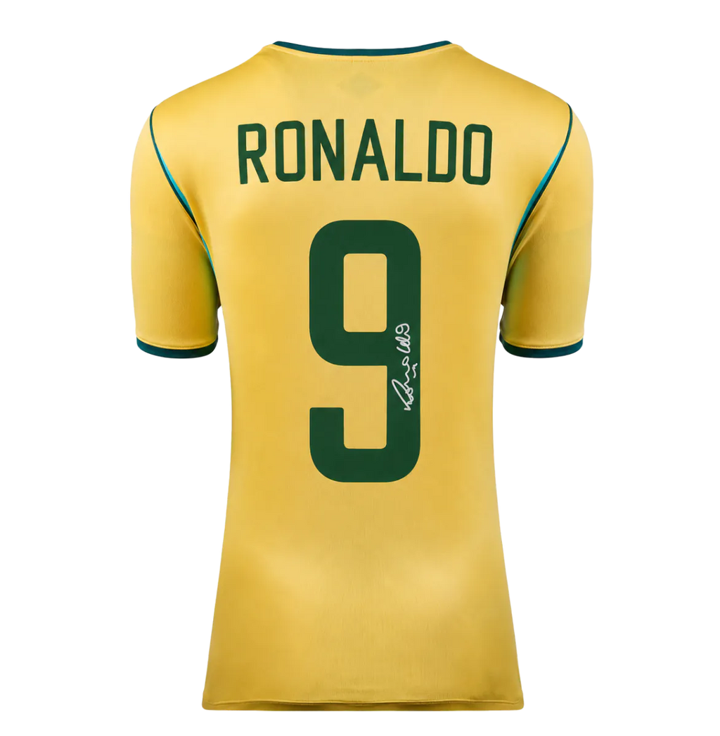 Maillot domicile Brésil 2026 officiel de Ronaldo, signé au dos, avec Ballon d'Or™ et cadre héros