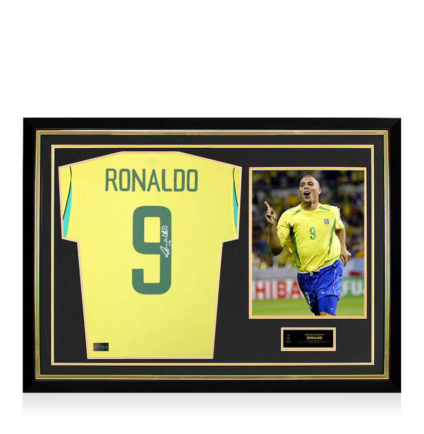 Maillot domicile Brésil 2026 officiel de Ronaldo, signé au dos, avec Ballon d'Or™ et cadre héros